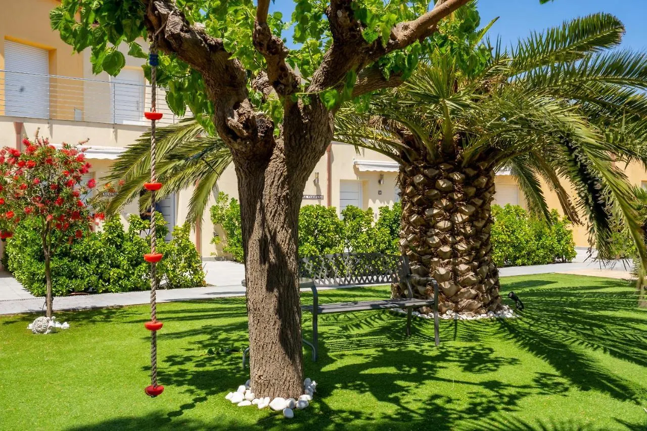 La Vida Sin Limites Emp Apartman Empuriabrava
