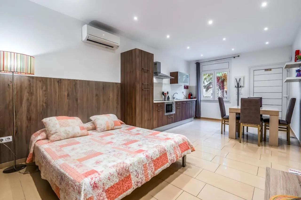 La Vida Sin Limites Emp Apartman Empuriabrava 0*,