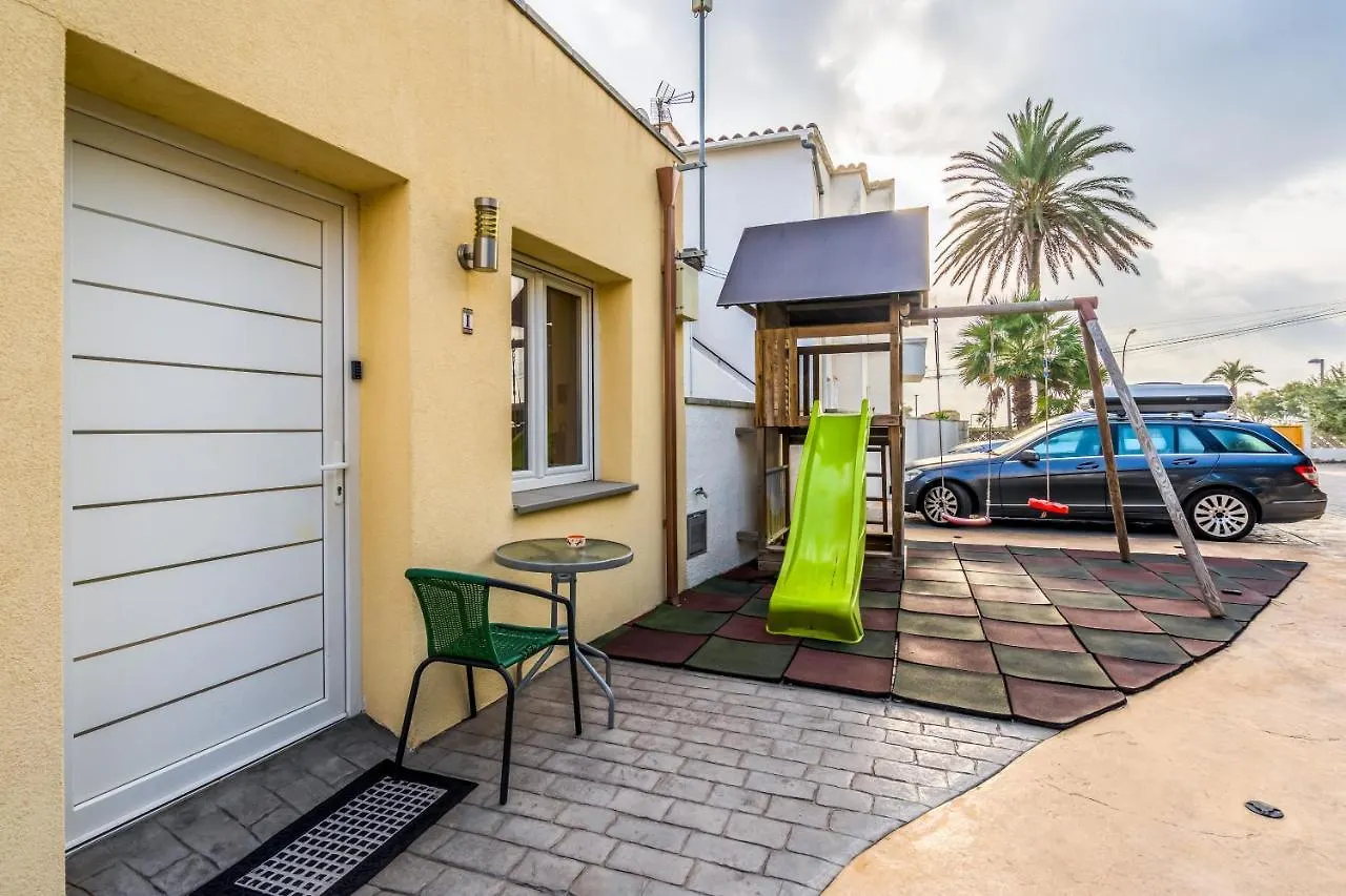 La Vida Sin Limites Emp Apartman Empuriabrava