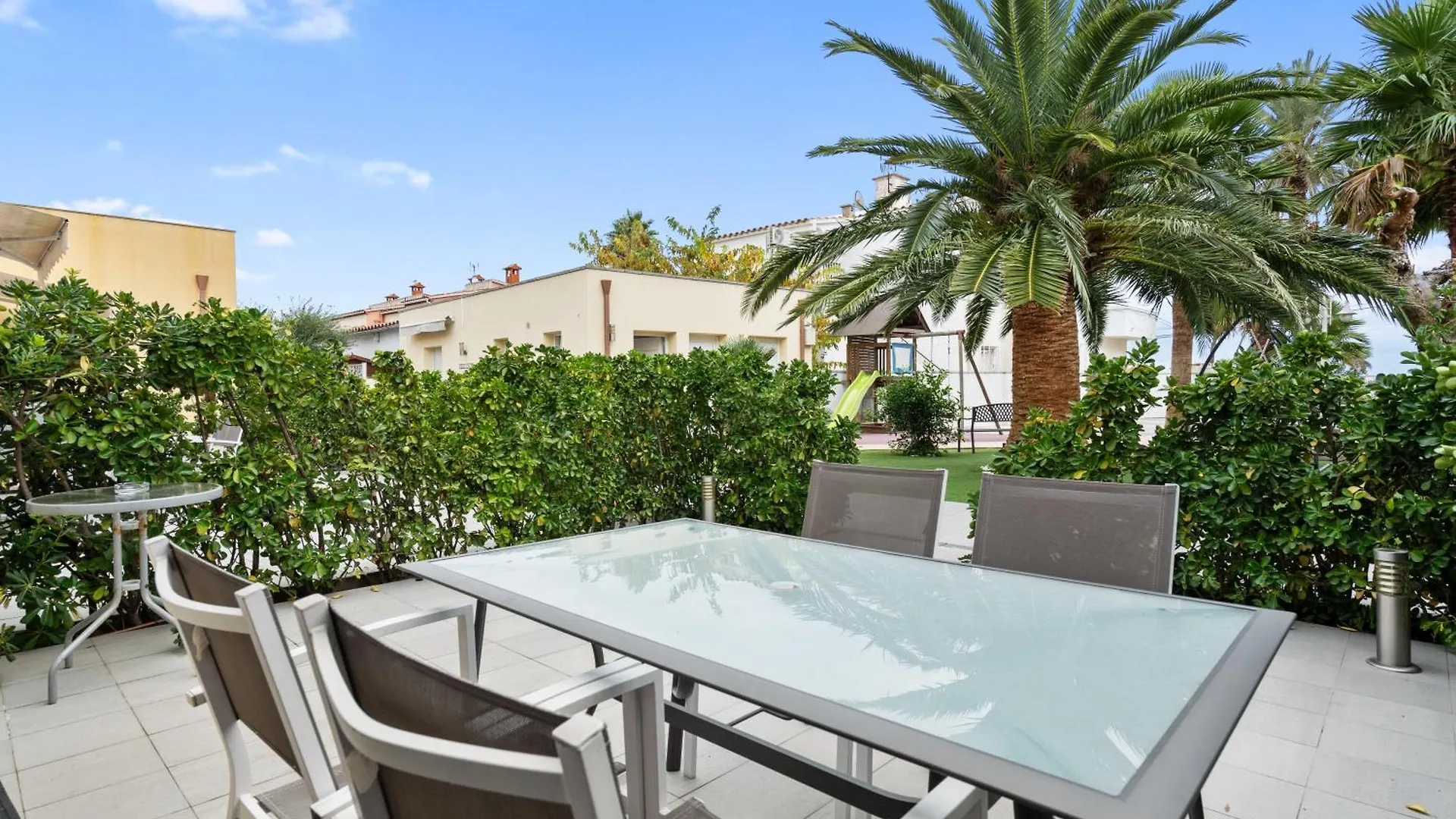La Vida Sin Limites Emp Apartman Empuriabrava 0*,