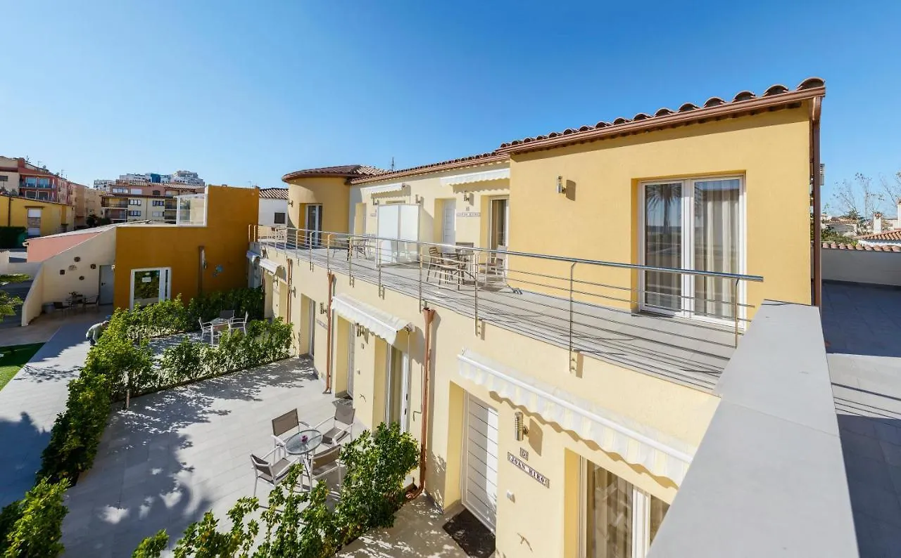 La Vida Sin Limites Emp Apartman Empuriabrava